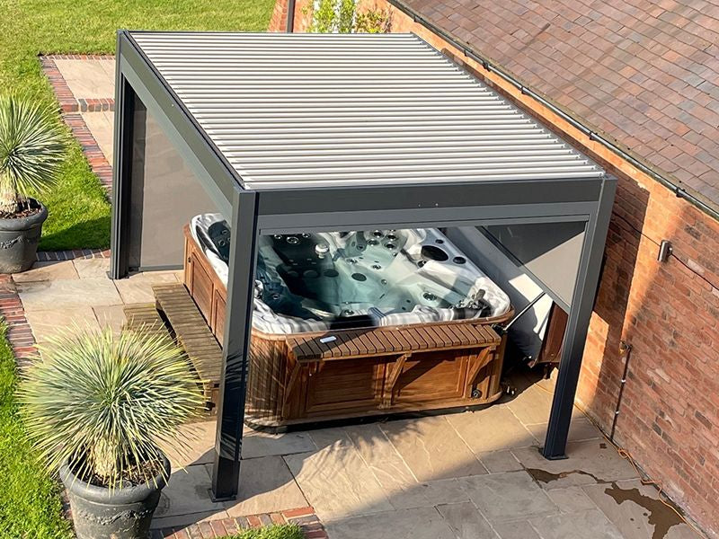 Eclipse 3 x 2.5 m LED motorised Bioclimatic pergola.