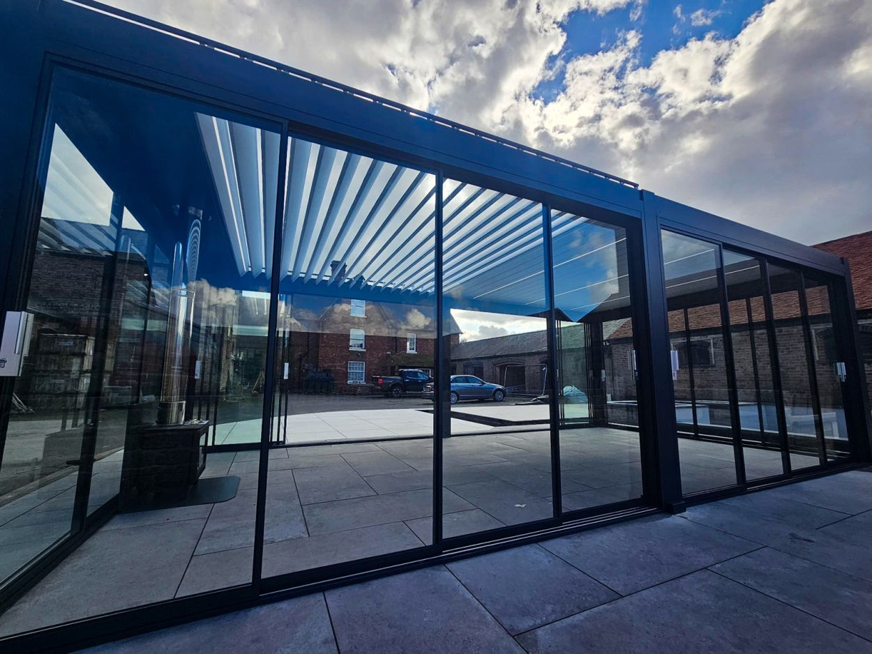 Mirage Bioclimatic pergola 5 x 3