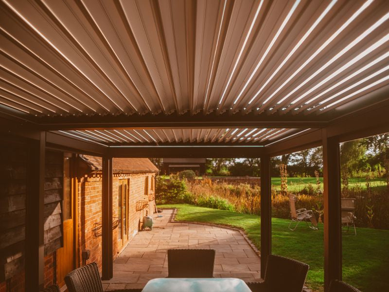 Eclipse 3.5 x 5 m LED motorised Bioclimatic pergola.